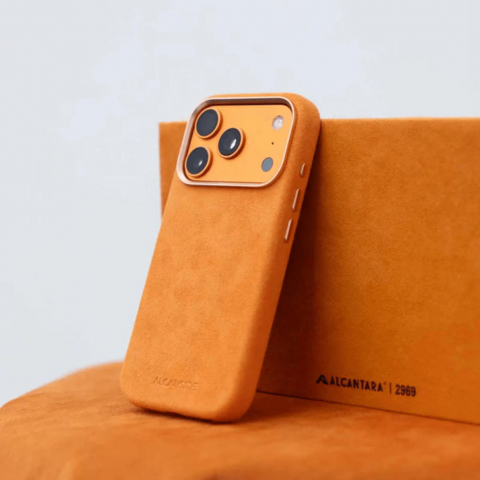 iPhone Alcantara Case - Orange, 69€, Image 3 iPhone Alcantara Case - Orange, Image 3