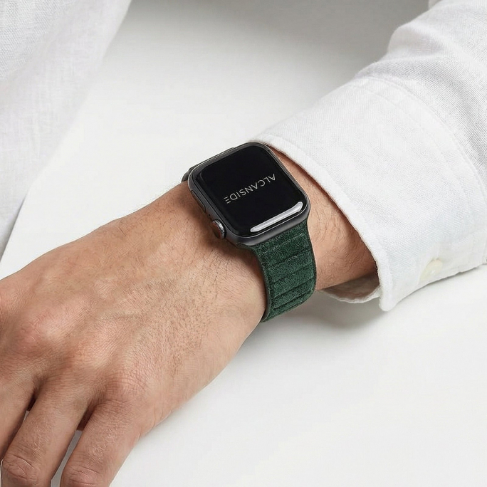 Alcantara Apple Watch Band - Midnight Green - 42/44/45/46mm & Ultra (49mm), 50€, Image 3 Alcantara Apple Watch Band - Midnight Green - 42/44/45/46mm & Ultra (49mm), Image 3