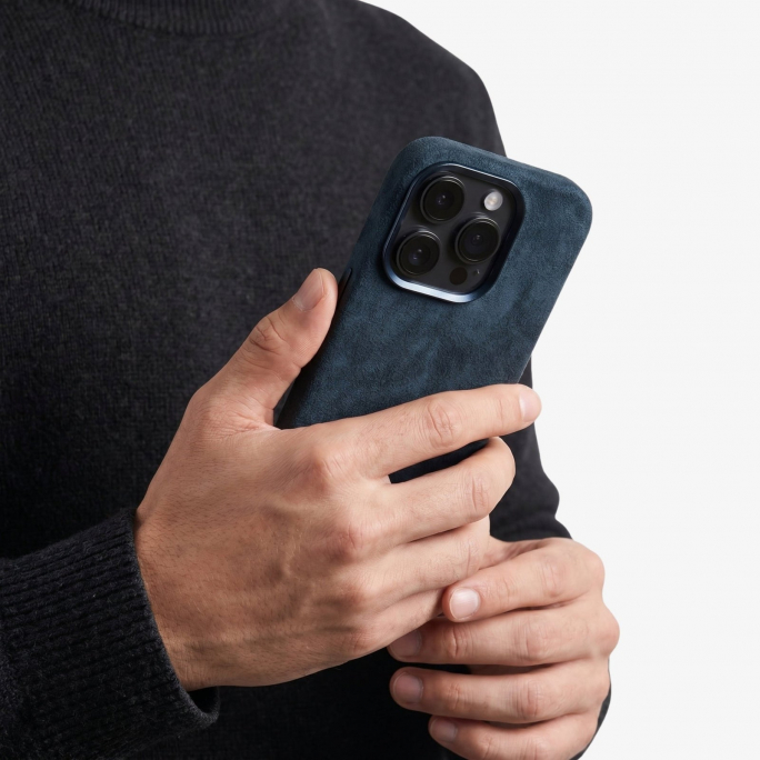 iPhone 15 Pro Max - Alcantara Case - Navy Blue, 69€, Image 3 iPhone 15 Pro Max - Alcantara Case - Navy Blue, Image 3
