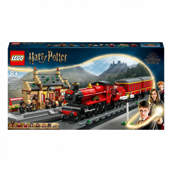 LEGO Harry Potter 76423 - Hogwarts Express Train Set with Hogsmeade Station , Image 1
